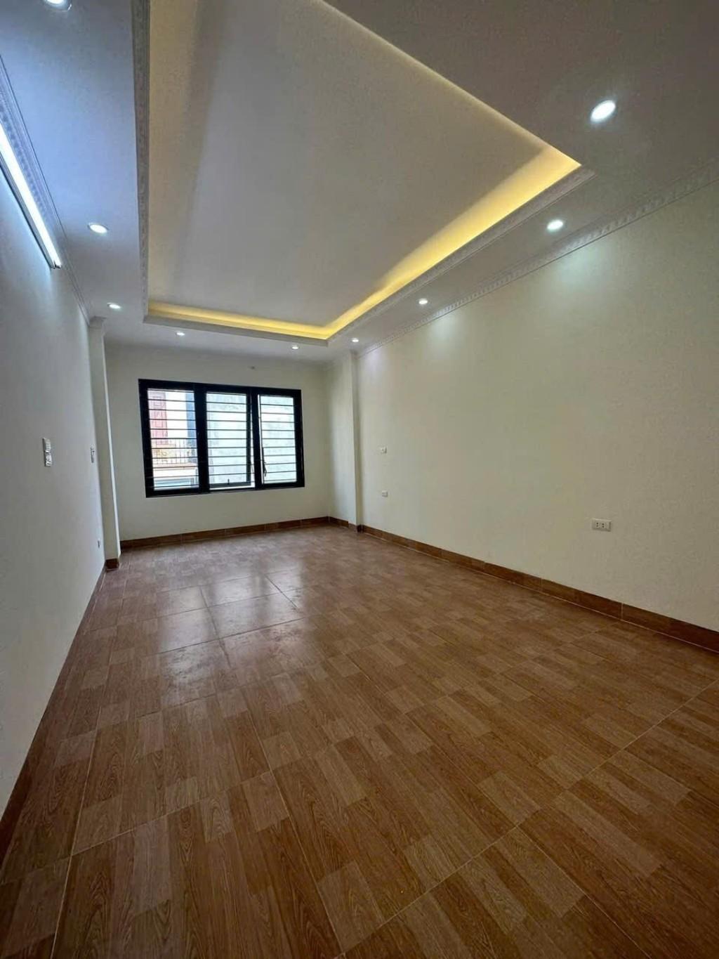  NHÀ ĐẸP –CẦU GIẤY - THOÁNG, SÁNG – NHIỀU TIỆN ÍCH.